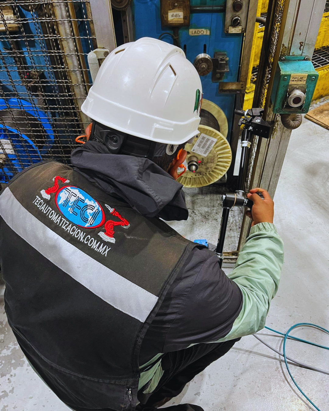 Servicio en planata industrial
